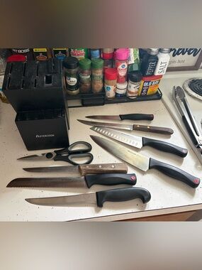 Astercook & other brands 9 Pieces Kitchen Knife Set with knife block & scissors